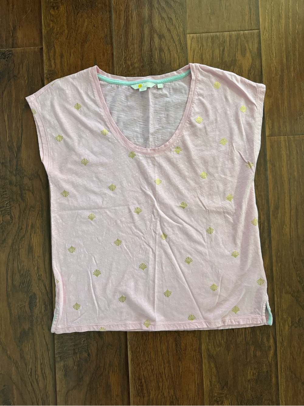 Boden Pink Short Sleeve Tee with Gold Shells
